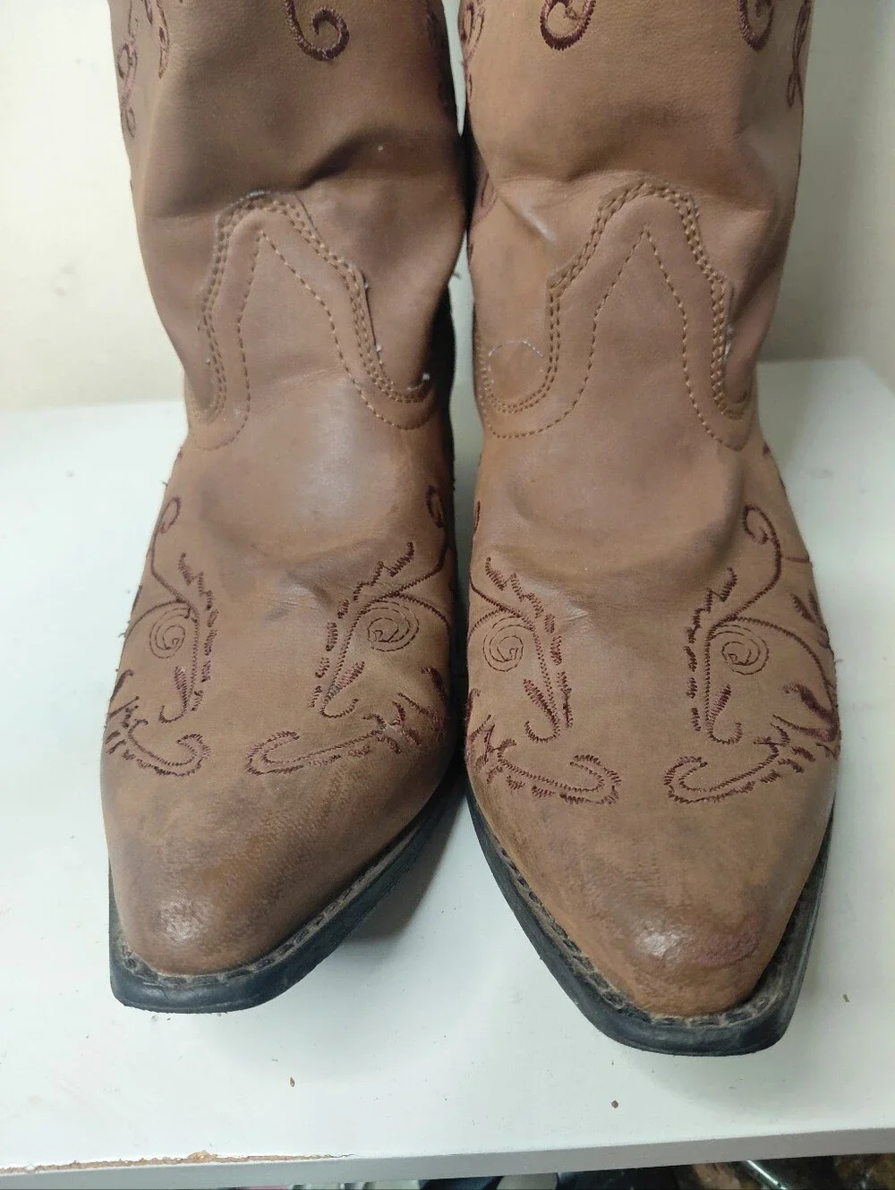 Shyanne Brown Western Rose Embroidered Mid-Calf Boots Size 5 Cowgirl Boots